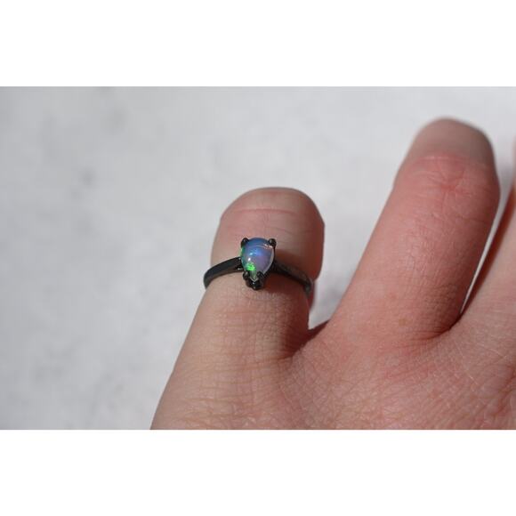 Opal ring, pear opal ring, natural opal, alternative engagement ring, jewelry - Picture 2 of 2